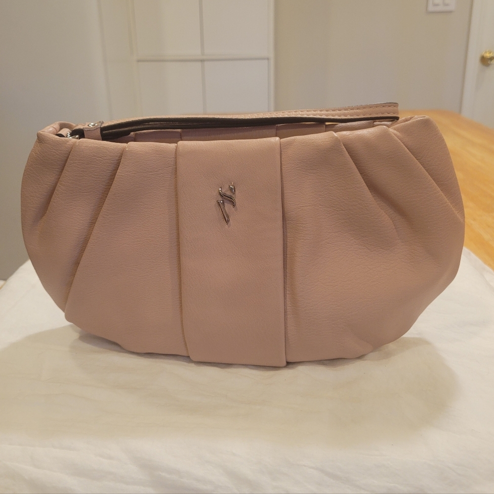 👠EUC~ VERA WANG CLUTCH
